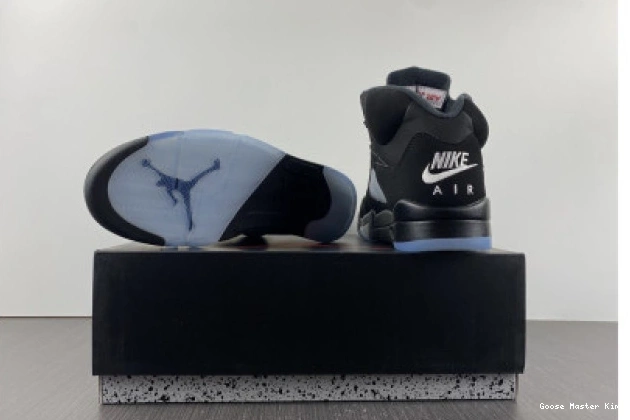 AIR JORDAN METALLIC BLACK (2016) 5 845035-003 0630